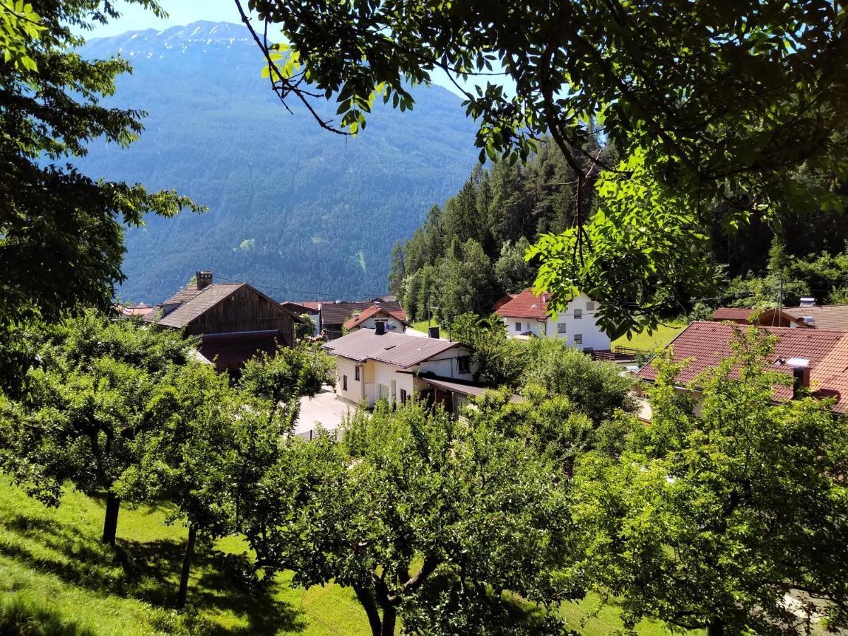 Riverside Apartment Tarrenz Bagian luar foto